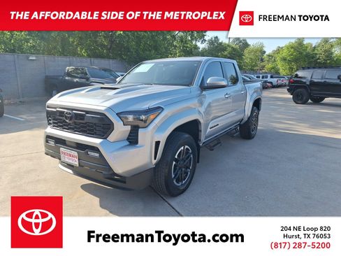Used 2024 Toyota Tacoma TRD Sport AWD/4WD image 1
