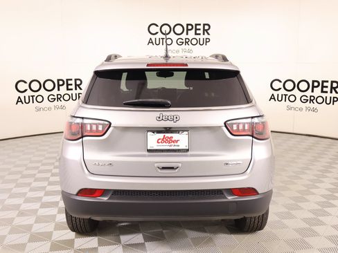 Used 2024 Jeep Compass Latitude AWD/4WD image 19