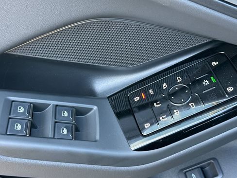 New 2025 Audi A6 e-tron Premium image 13