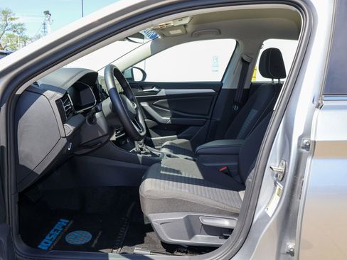 Used 2025 Volkswagen Jetta S image 11