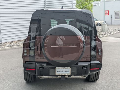 New 2026 Land Rover Defender 130 X-Dynamic SE AWD/4WD image 6