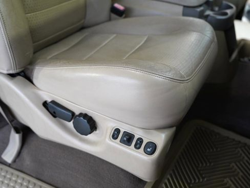 Used 2002 Ford F350 Lariat image 27