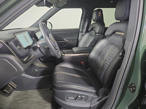 Used 2023 Rivian R1S Adventure image 20