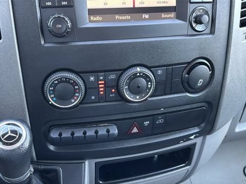 Used 2018 Mercedes-Benz Sprinter 3500 image 31