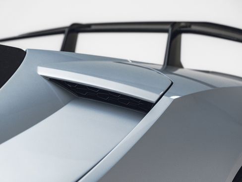Used 2019 Lamborghini Huracan Performante AWD/4WD image 28