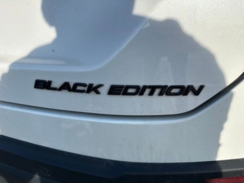 Used 2025 Honda Pilot Black Edition image 9