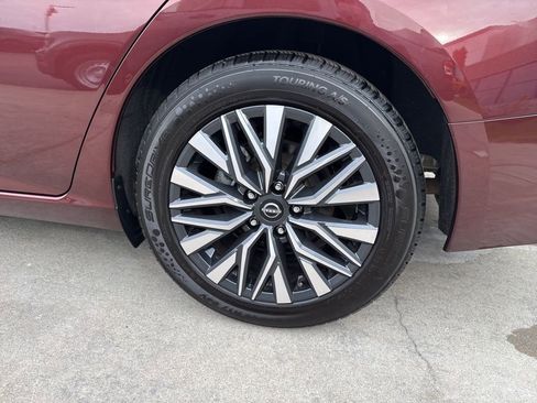 Used 2024 Nissan Altima 2.5 SV image 40