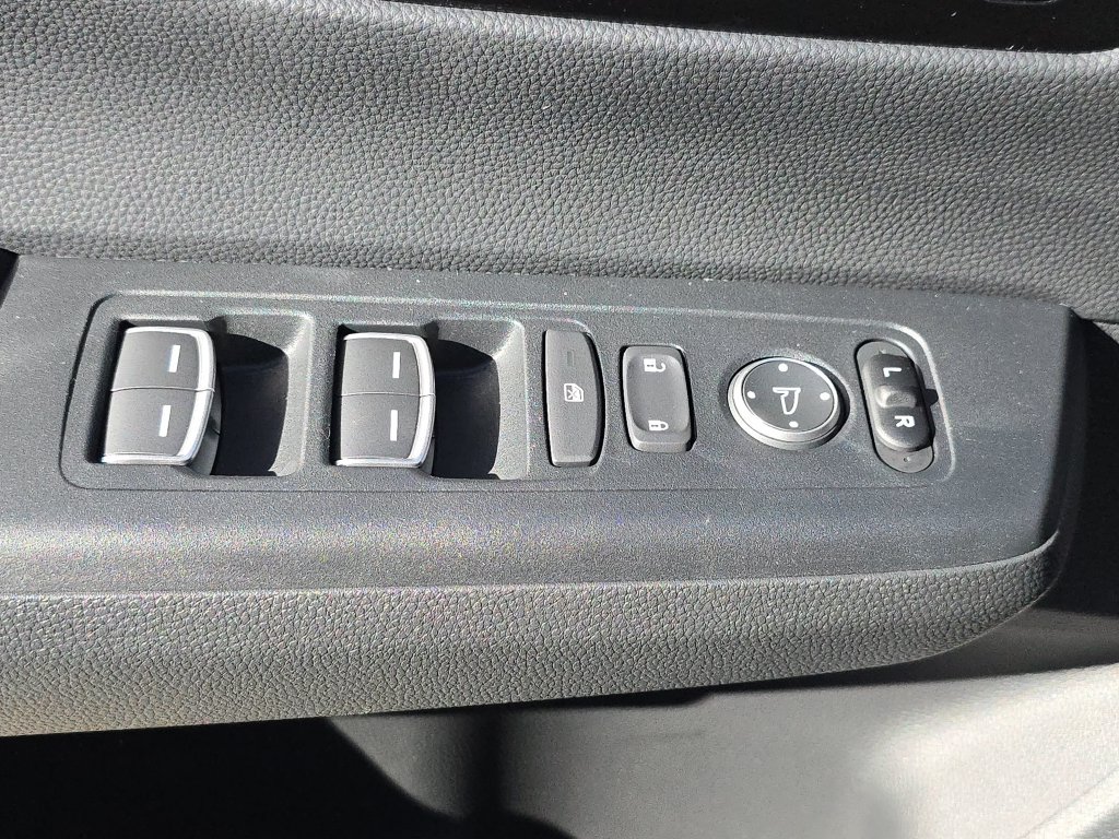 Used 2025 Honda CR-V Sport Touring image 22