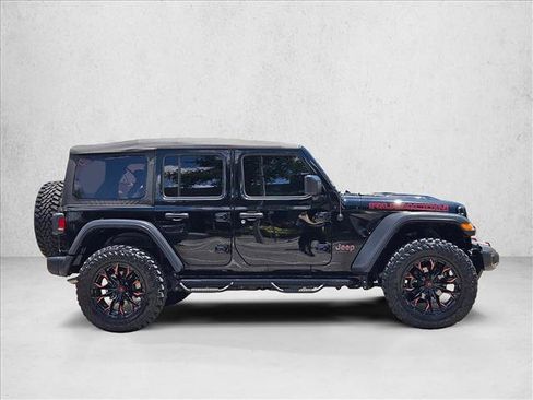 Used 2022 Jeep Wrangler Unlimited Rubicon w/ Cold Weather Group AWD/4WD image 4