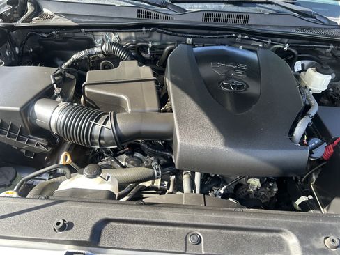 Used 2021 Toyota Tacoma SR5 RWD image 58