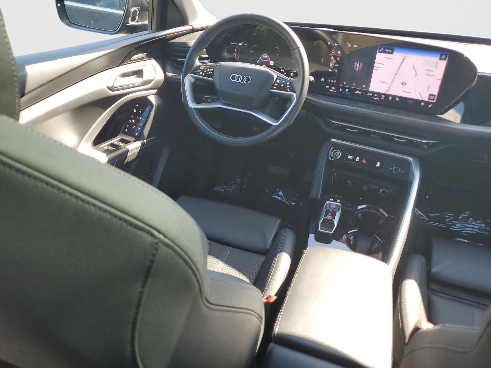 Used 2025 Audi Q5 Premium Plus w/ Premium Plus AWD/4WD image 11