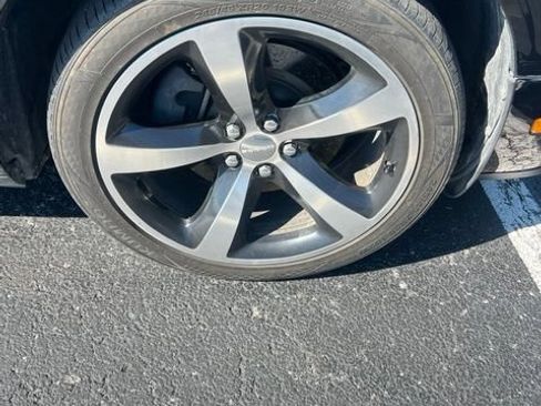 Used 2014 Dodge Challenger R/T RWD image 12