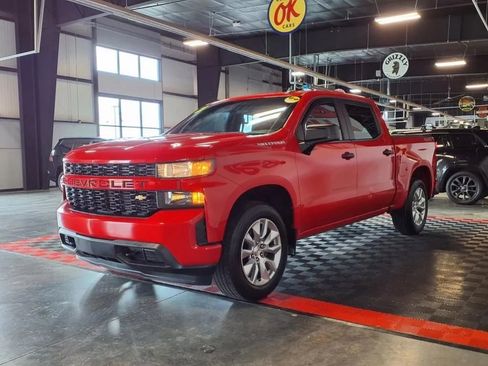 Used 2021 Chevrolet Silverado 1500 Custom AWD/4WD image 3