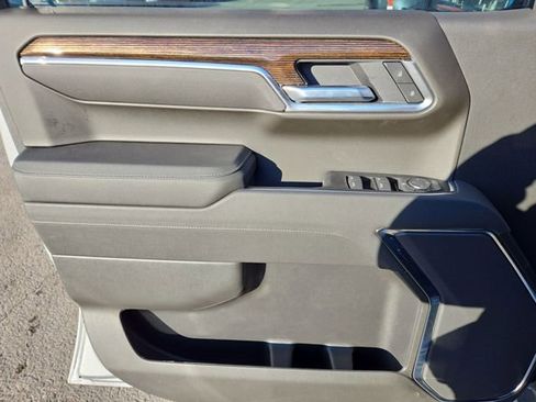 New 2026 GMC Sierra 1500 Elevation image 14