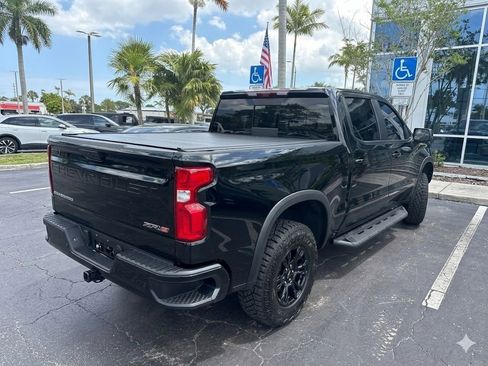 Used 2025 Chevrolet Silverado 1500 ZR2 w/ Technology Package AWD/4WD image 2