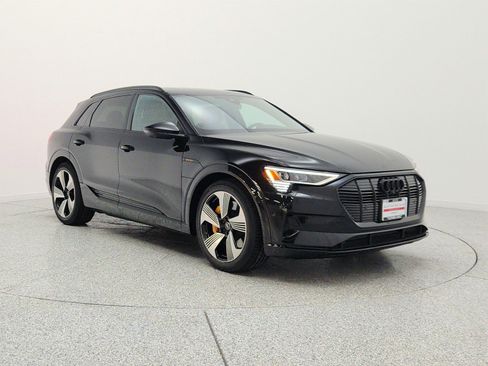 Used 2023 Audi e-tron Premium Plus AWD/4WD image 3