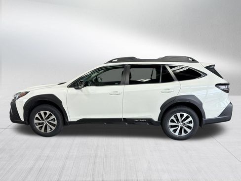 Used 2024 Subaru Outback Premium AWD/4WD image 4
