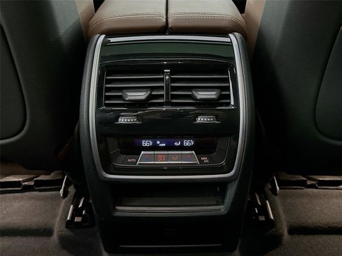 Certified 2023 BMW X6 xDrive40i w/ Executive Package image 26