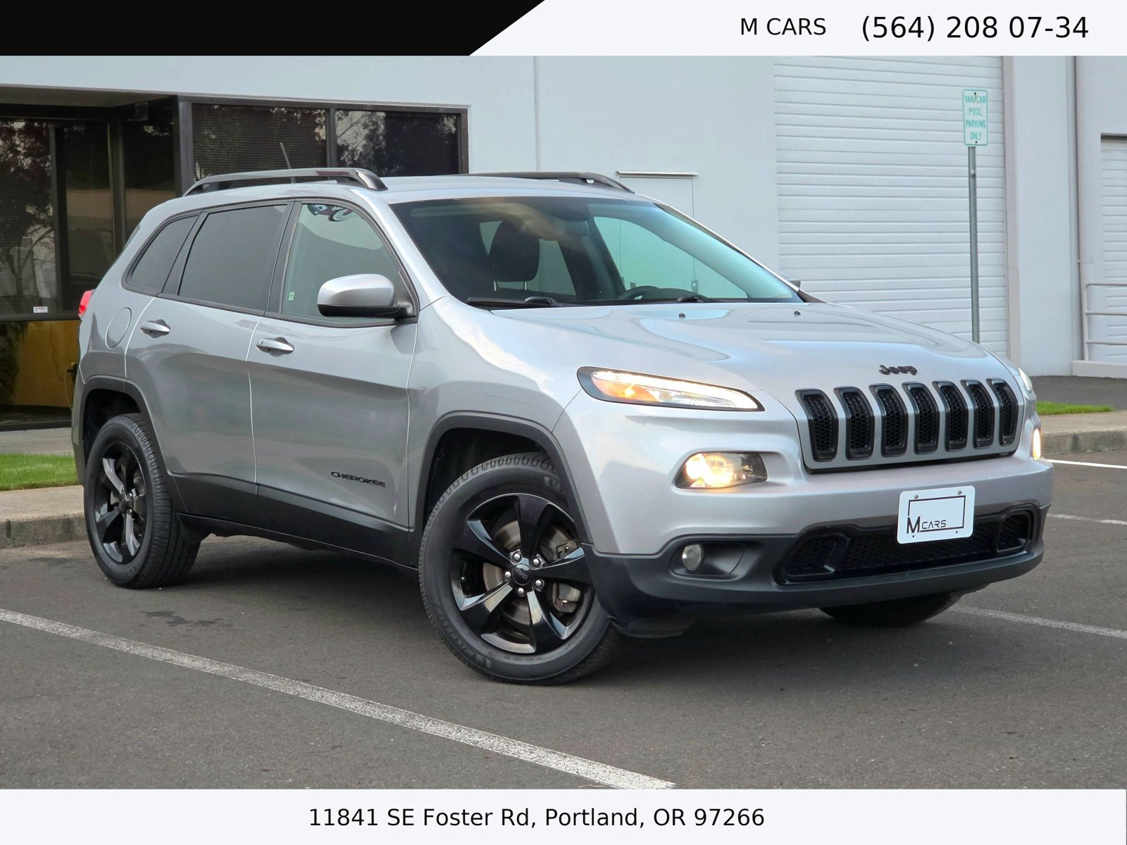 Used 2016 Jeep Cherokee Latitude w/ Comfort/Convenience Group AWD/4WD image 4