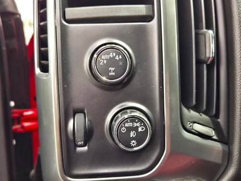 Used 2017 Chevrolet Silverado 1500 LT w/ LT Convenience Package AWD/4WD image 18