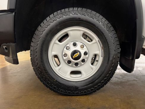 Used 2023 Chevrolet Silverado 2500 W/T AWD/4WD image 44