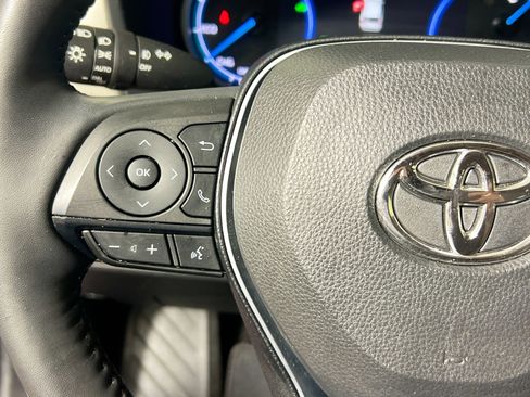 Used 2023 Toyota RAV4 XLE Premium AWD/4WD image 18