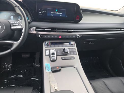 Used 2025 Hyundai Palisade SEL FWD image 11
