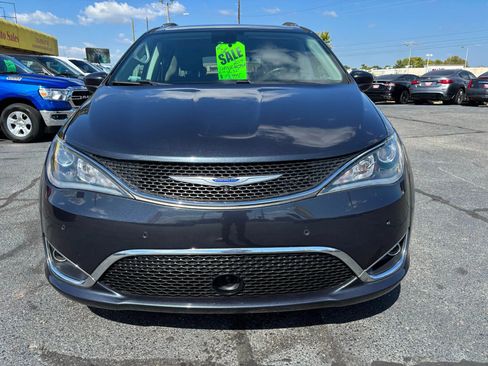 Used 2019 Chrysler Pacifica Touring-L w/ Advanced Safetytec Group FWD image 28
