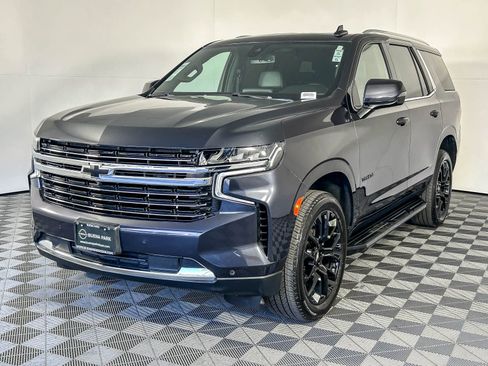 Used 2022 Chevrolet Tahoe LT w/ Luxury Package image 4
