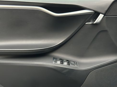 Used 2017 Tesla Model S 90D image 35