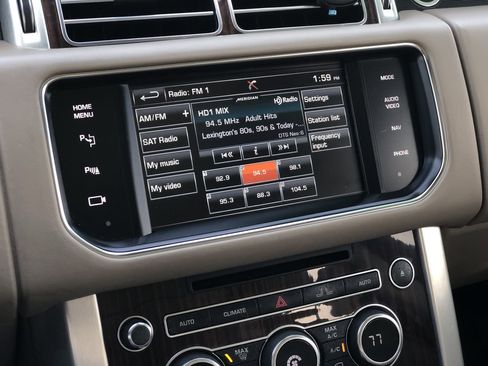 Used 2015 Land Rover Range Rover HSE image 20