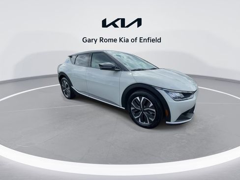 Certified 2024 Kia EV6 Light AWD/4WD image 2