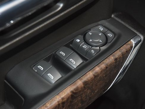 Used 2023 GMC Sierra 2500 Denali w/ Denali Ultimate Package image 50