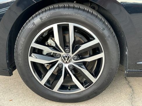 Used 2026 Volkswagen Jetta SE FWD image 38