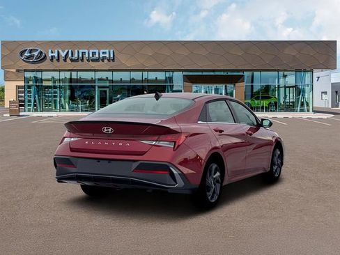 New 2026 Hyundai Elantra SEL Sport Premium FWD image 7