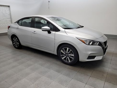 Used 2021 Nissan Versa SV FWD image 11