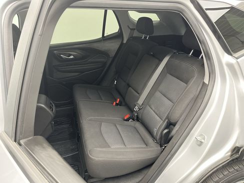 Used 2022 GMC Terrain SLE w/ LPO, Floor Liner Package image 9