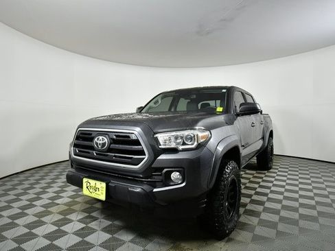 Used 2018 Toyota Tacoma SR5 image 6