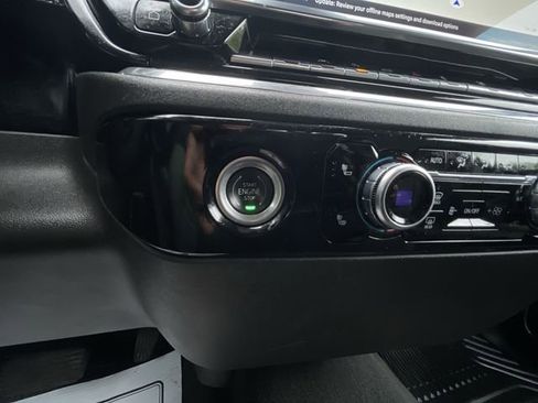 Certified 2024 GMC Sierra 1500 Elevation AWD/4WD image 17
