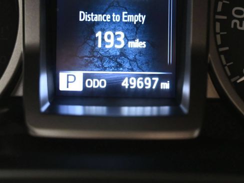 Used 2021 Toyota Tacoma SR5 w/ Technology Package AWD/4WD image 16