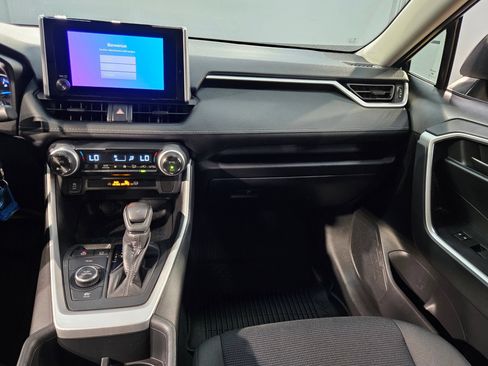 Certified 2024 Toyota RAV4 LE AWD/4WD image 11
