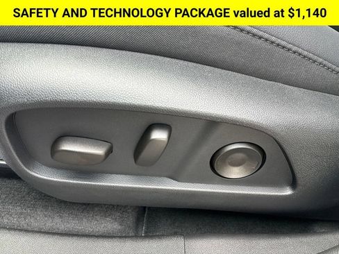 New 2027 Chevrolet Equinox LT w/ Convenience Package II AWD/4WD image 3