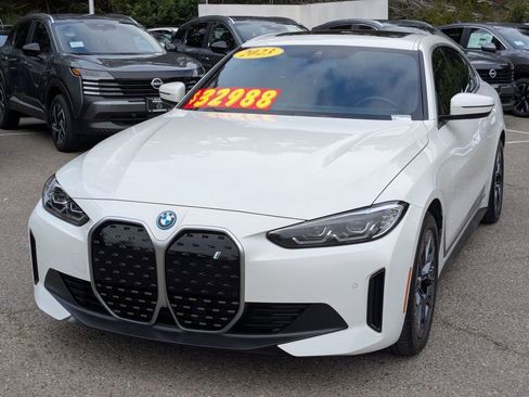 Used 2023 BMW i4 eDrive40 w/ Premium Package image 7