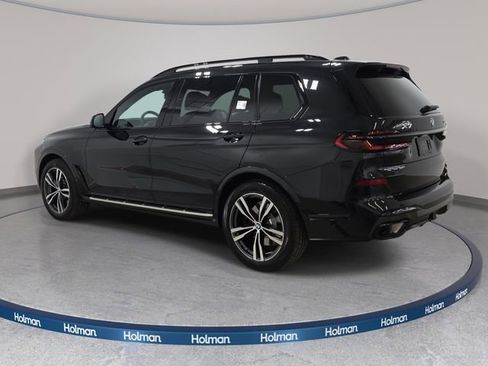 Used 2026 BMW X7 xDrive40i w/ M Sport Package AWD/4WD image 8