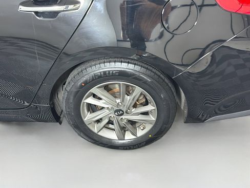 Used 2020 Kia Optima LX FWD image 11