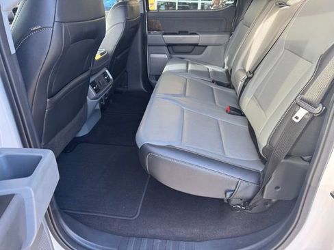 Used 2022 Ford F150 Lariat w/ Equipment Group 501A Mid image 9