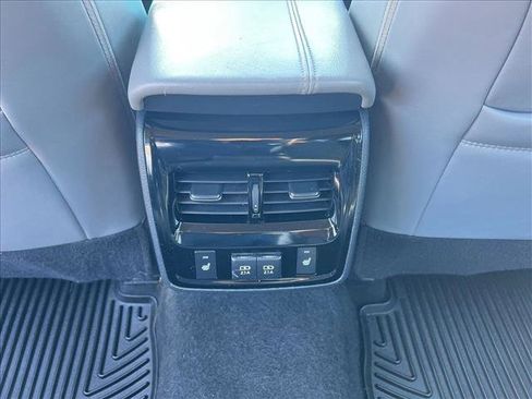 Used 2020 Toyota Avalon Limited w/ Advanced Safety Package image 18