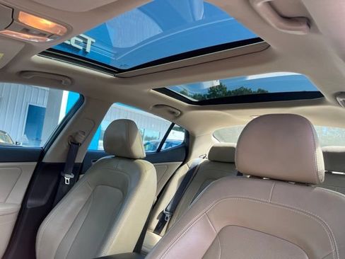 Used 2011 Kia Optima EX w/ Premium Pkg FWD image 19