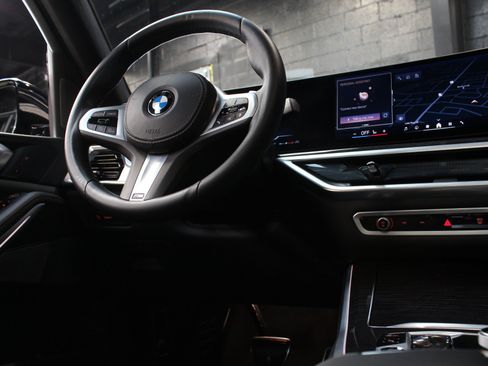 Used 2025 BMW X5 xDrive40i w/ Executive Package AWD/4WD image 49