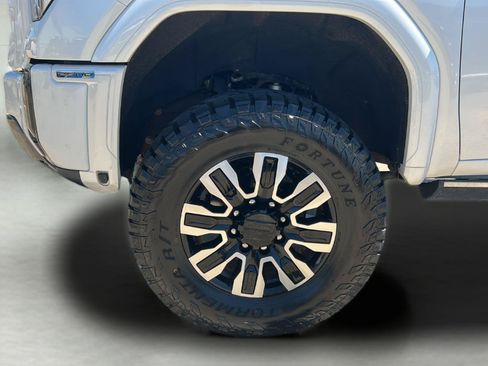 Used 2024 GMC Sierra 2500 Denali Ultimate AWD/4WD image 31